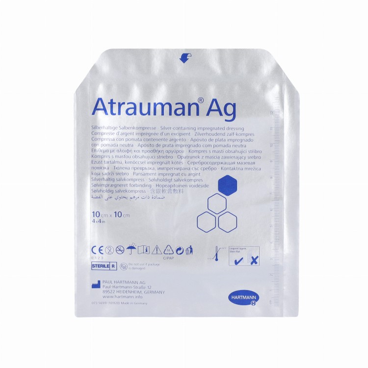 Opatrunek z maścią Atrauman Ag – zawierające srebro, sterylne, 1 szt. Rozmiar 10 cm  x 10 cm