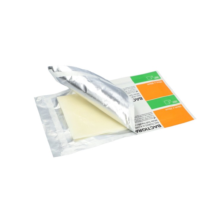 Opatrunki Gazowe Bactigras – Z Parafiną i Chlorheksydyną, Antyseptyczny, Sterylny rozmiar 15cm x 20cm